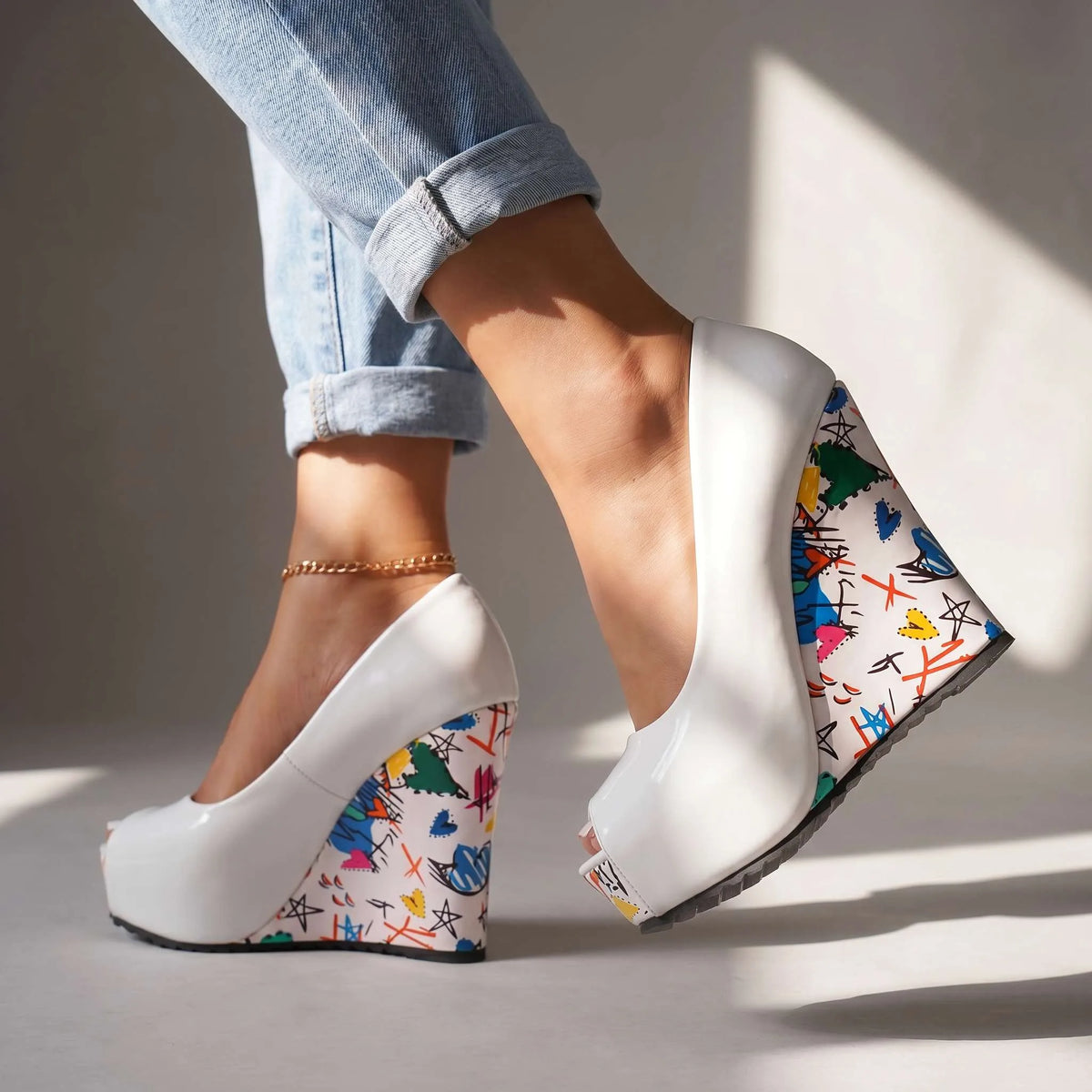 Cynthia Artistic Wedge Heels - By Qivii