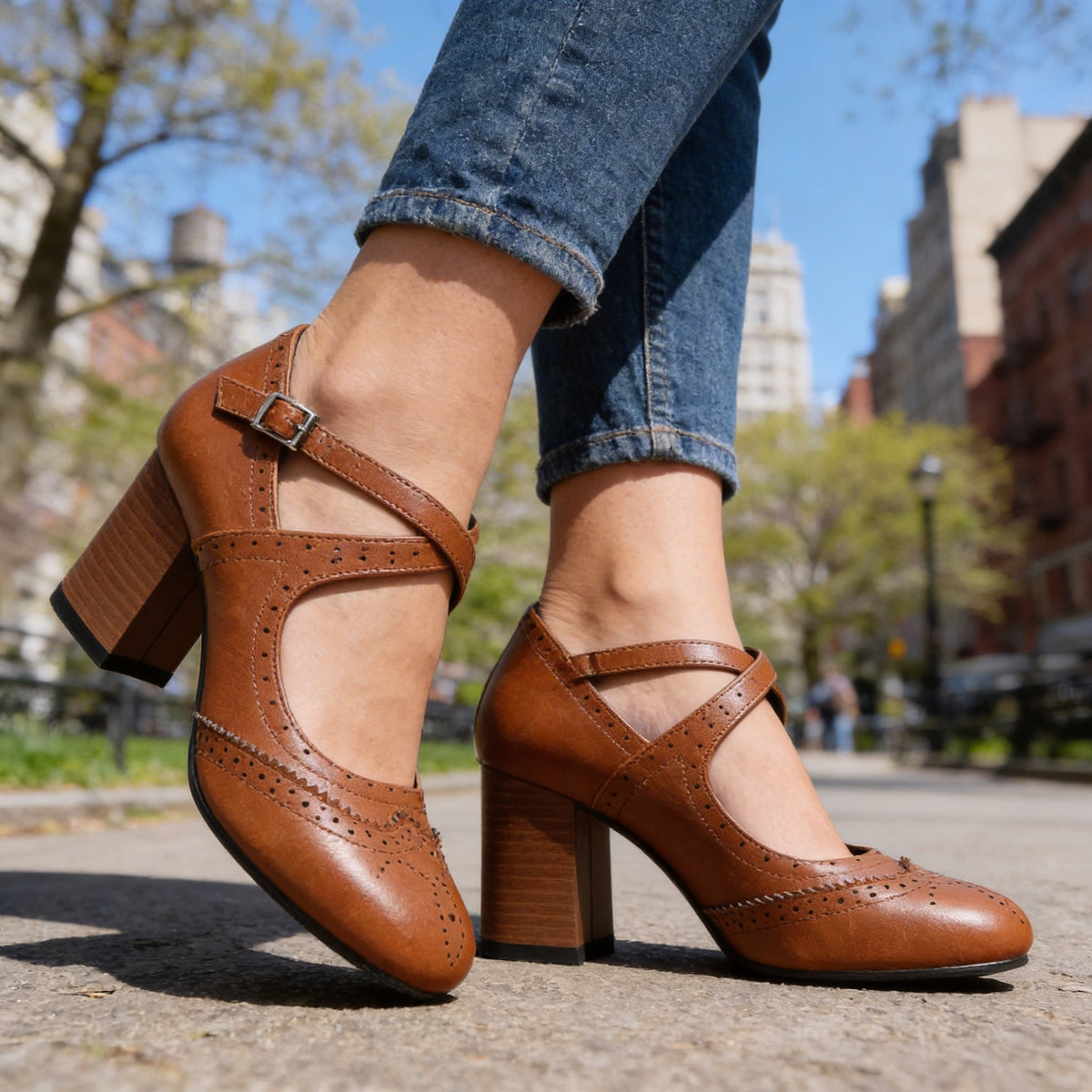 Lilly Brogue Loafers - By Qivii