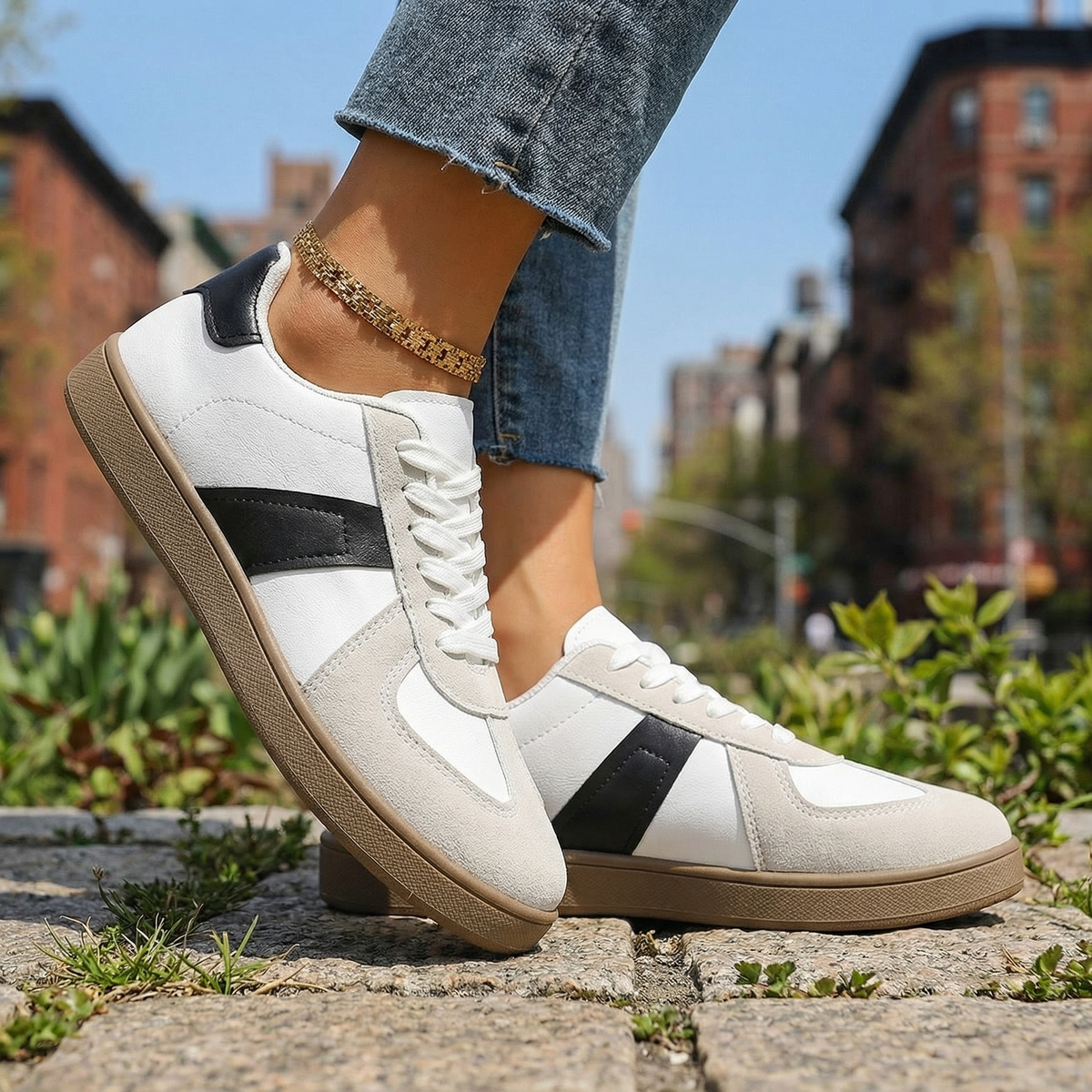 Liora Low-Top Sneakers - By Qivii