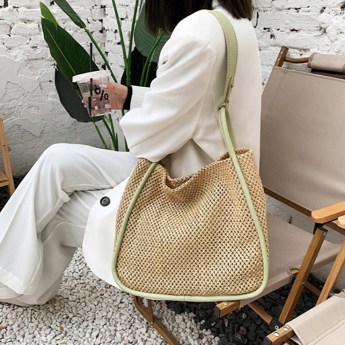 Banna | Tote Bag - By Qivii