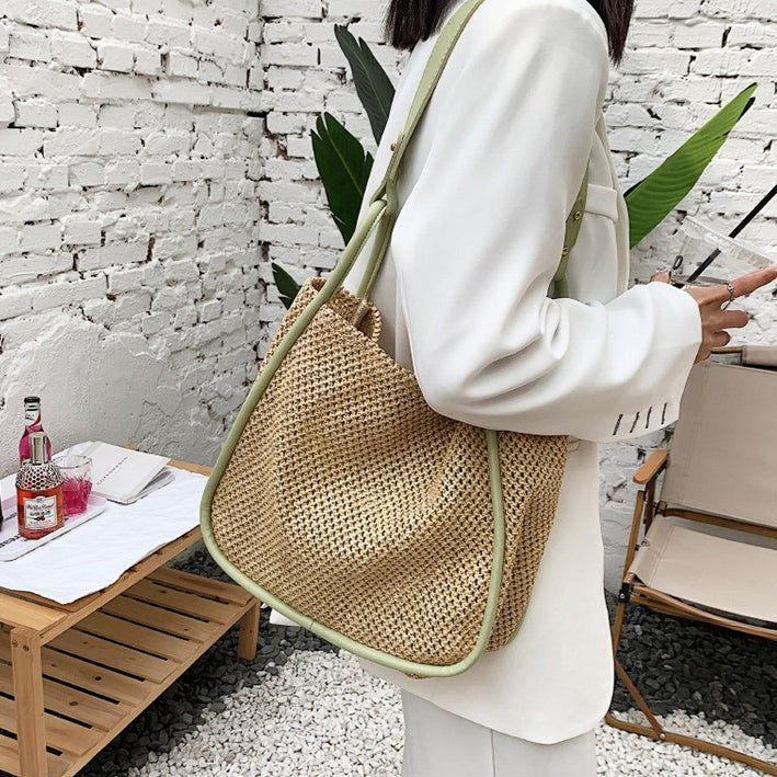 Banna | Tote Bag - By Qivii