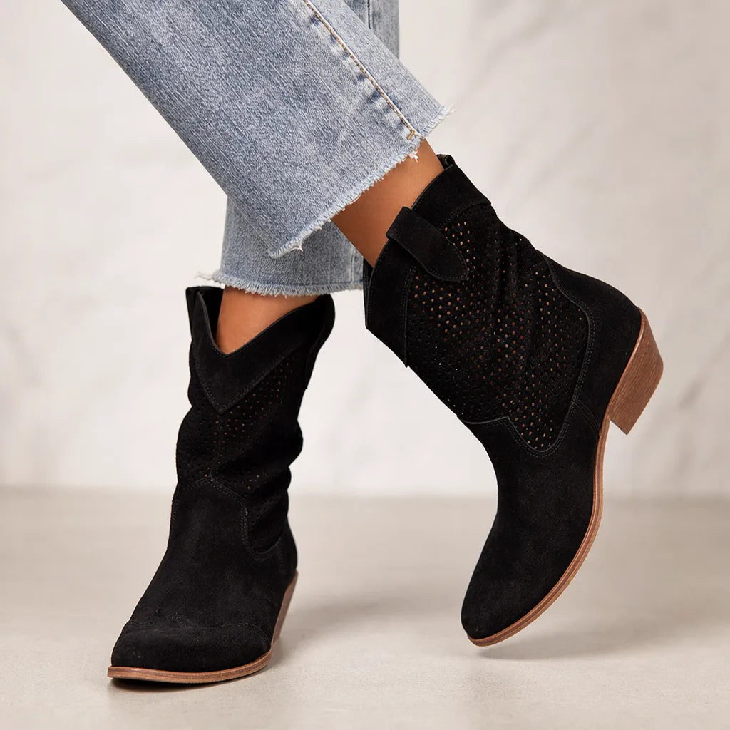 Landry Mid Heel Ankle Boots - By Qivii
