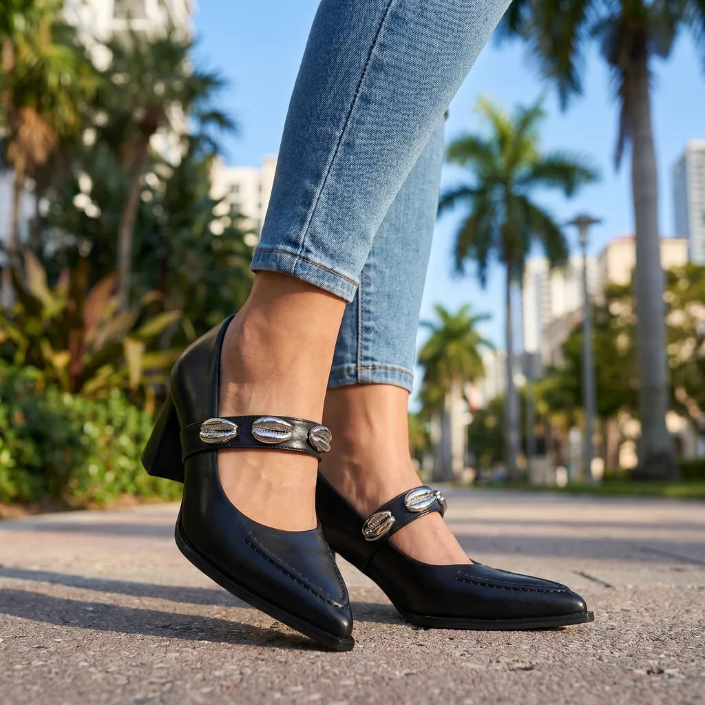 Lila Mary Jane Pumps - By Qivii