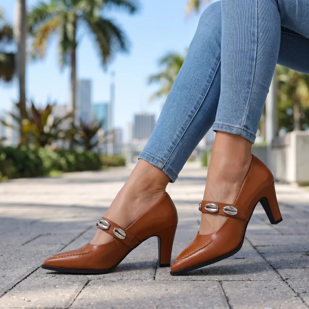 Lila Mary Jane Pumps - By Qivii