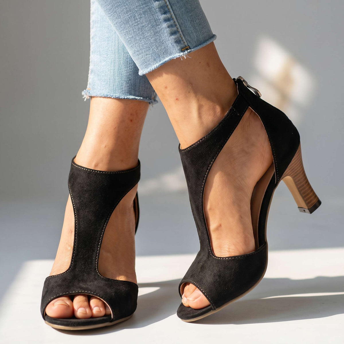 Savannah T-Strap Heels - By Qivii
