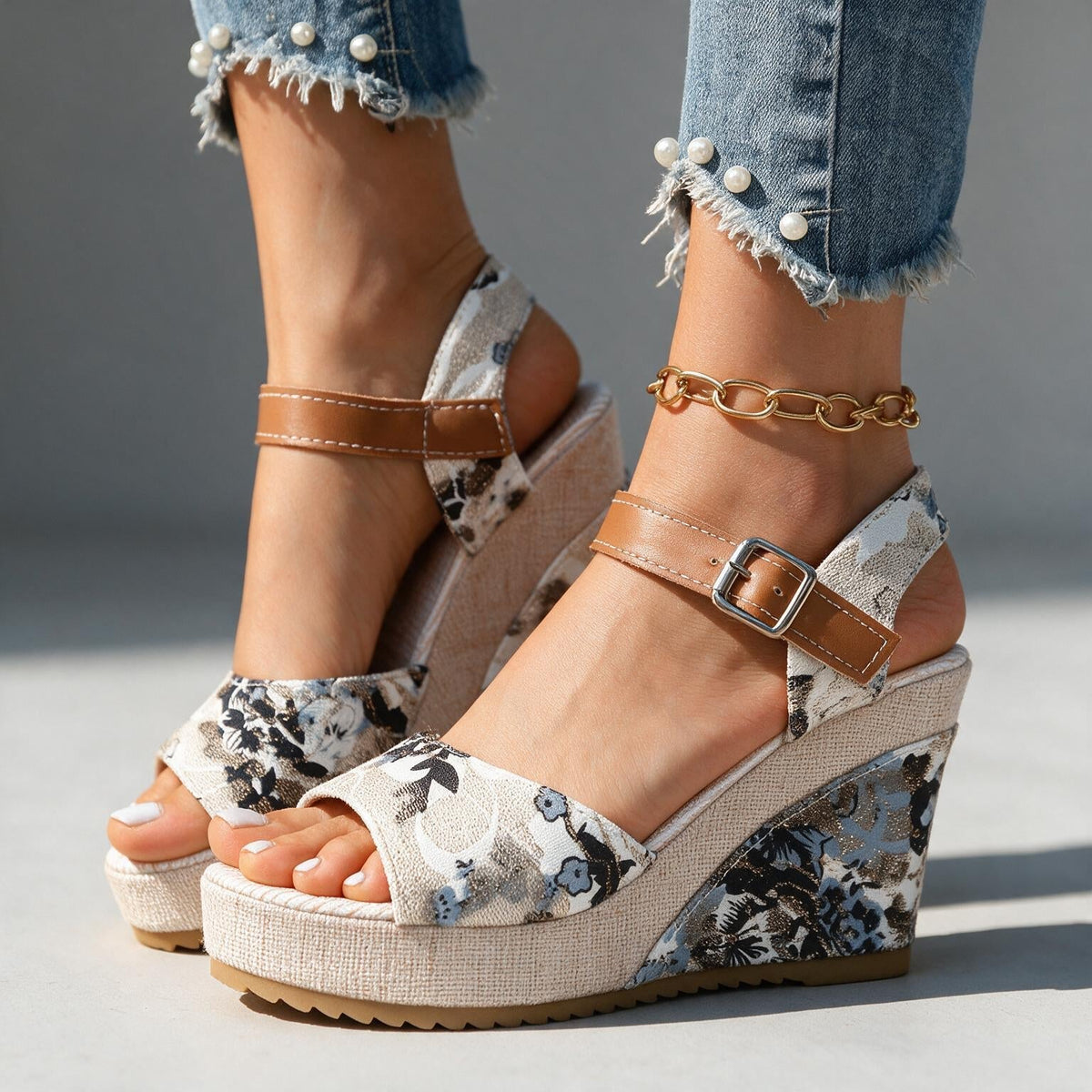 Daisy Buckle Platform Heels - By Qivii