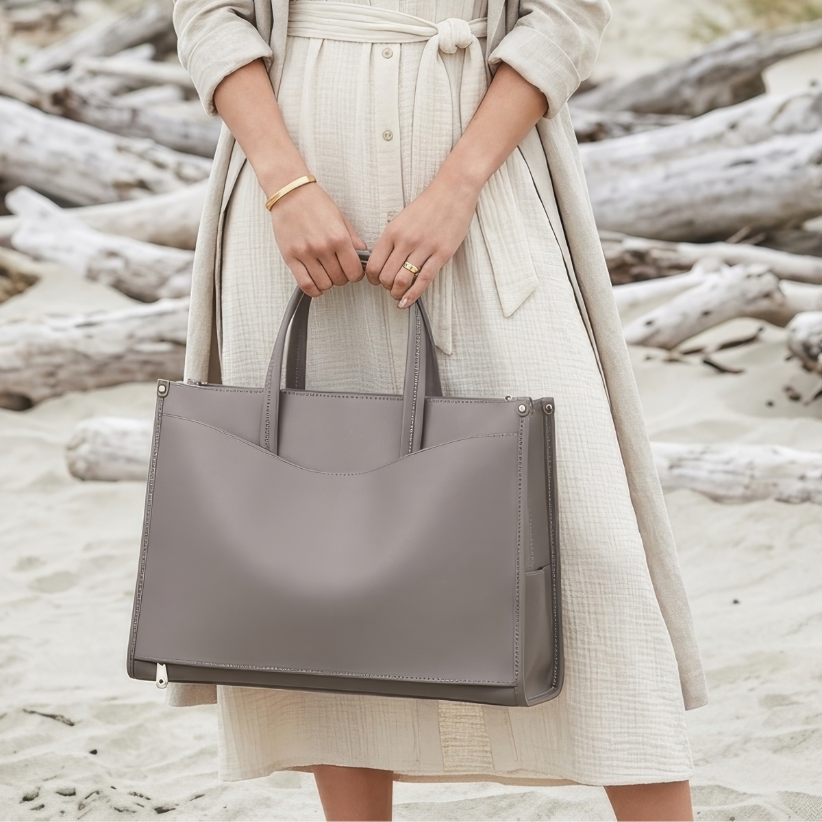 Sera Tote in Pure Leather - By Qivii