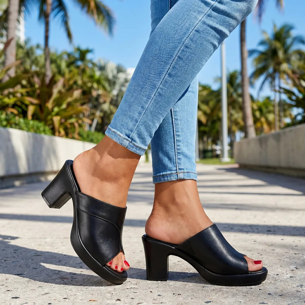 Tess Open Toe Slides - By Qivii