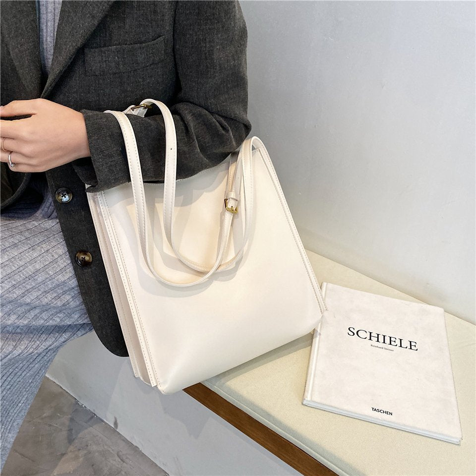 Riva | Tote Bag - By Qivii