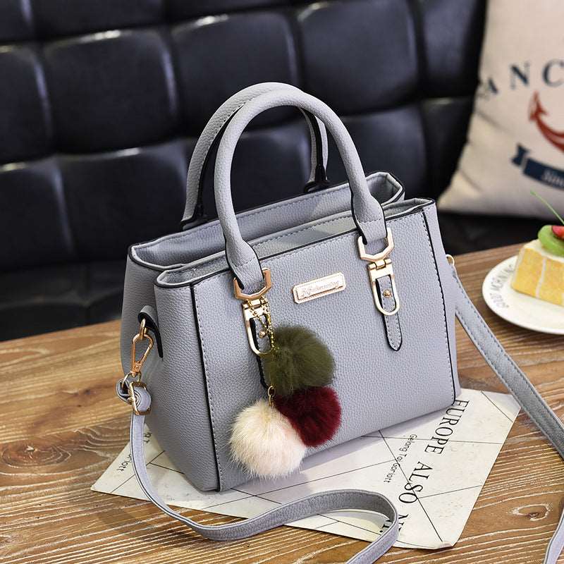 Women's Bulky Leather Shoulder Bag - By Qivii