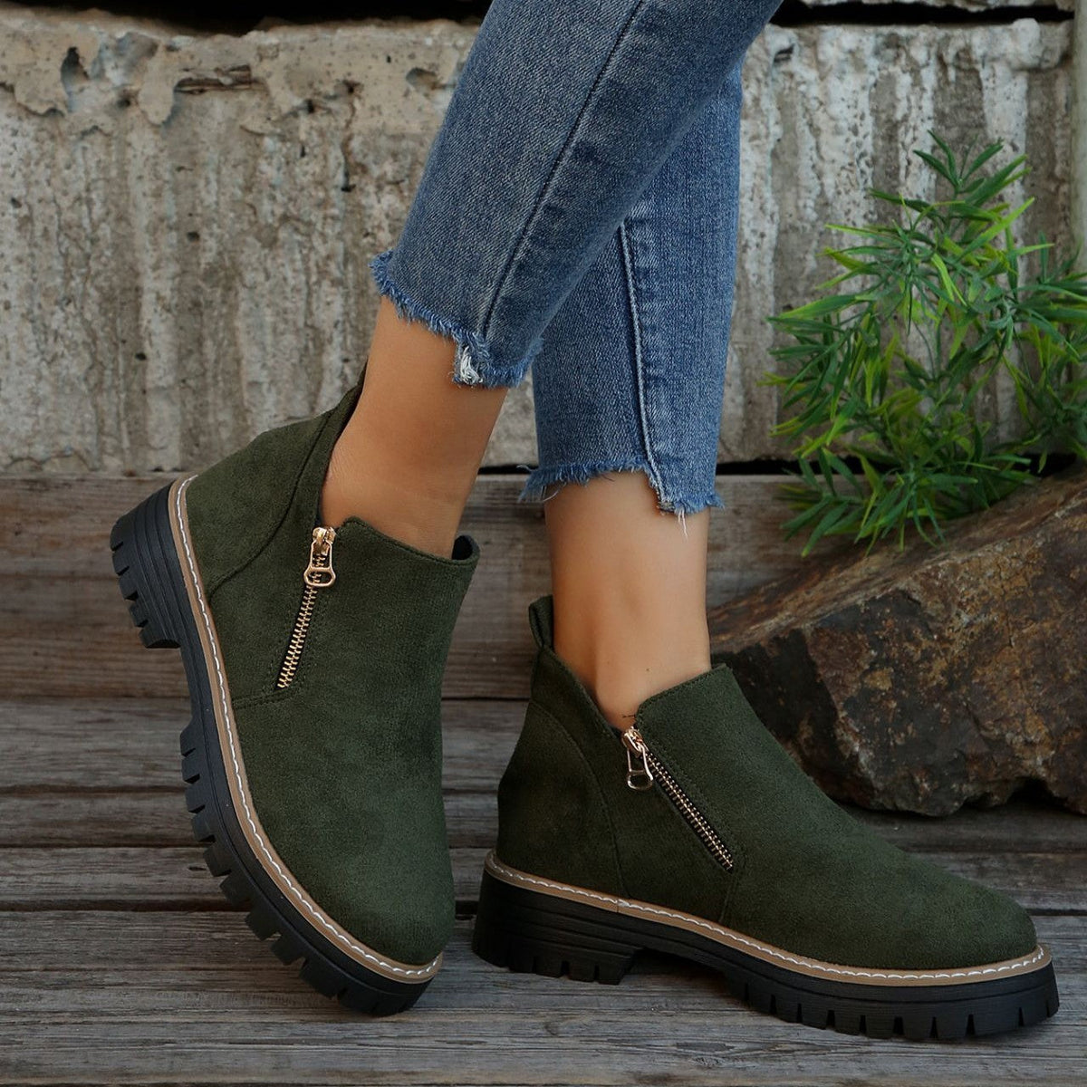 Women's Metro Chelsea Boots - Side-Zip Suede Ankle Boots with Chunky Heel (US 5-10.5)