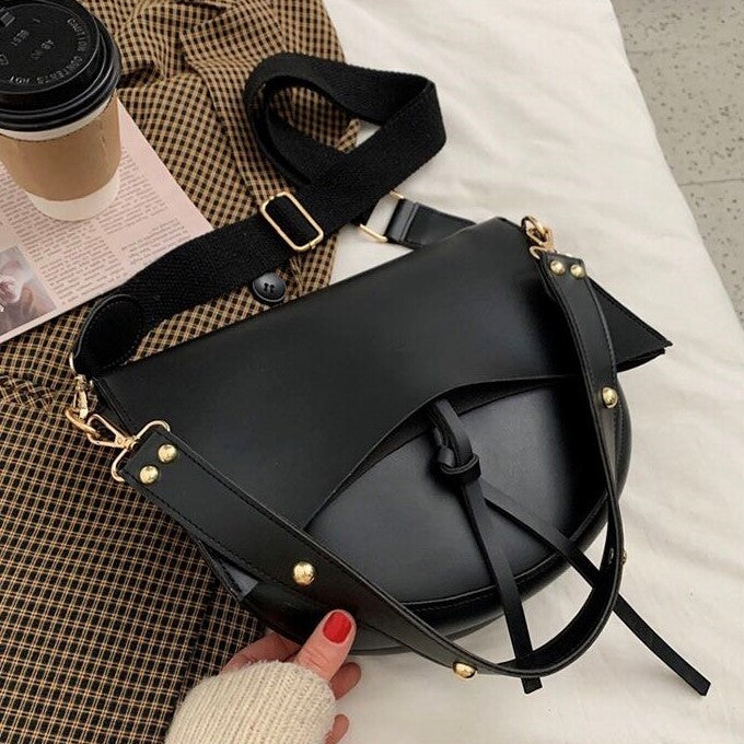 Lune | Crossbody Bag  - By Qivii