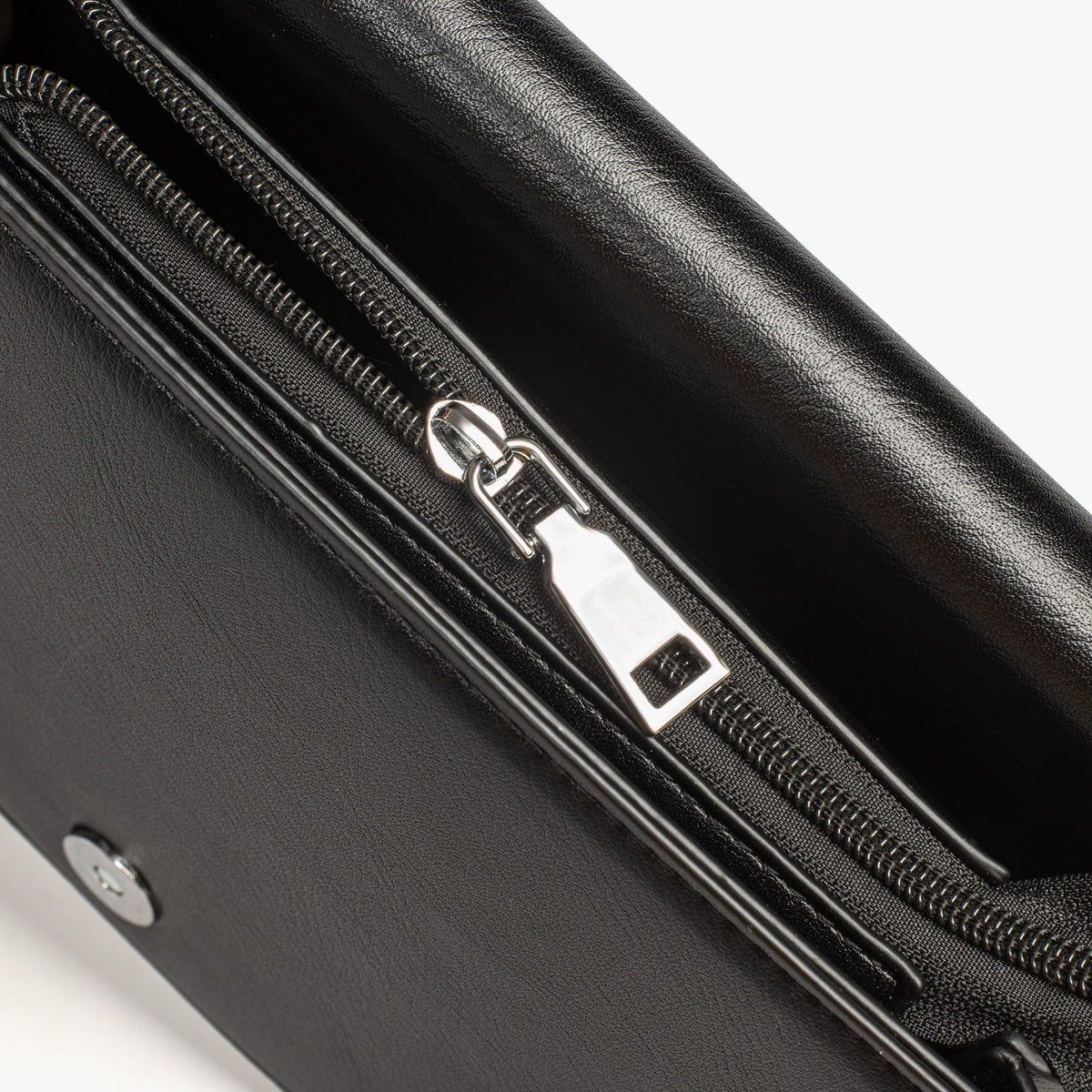 Virelle | Crossbody Bag  - By Qivii