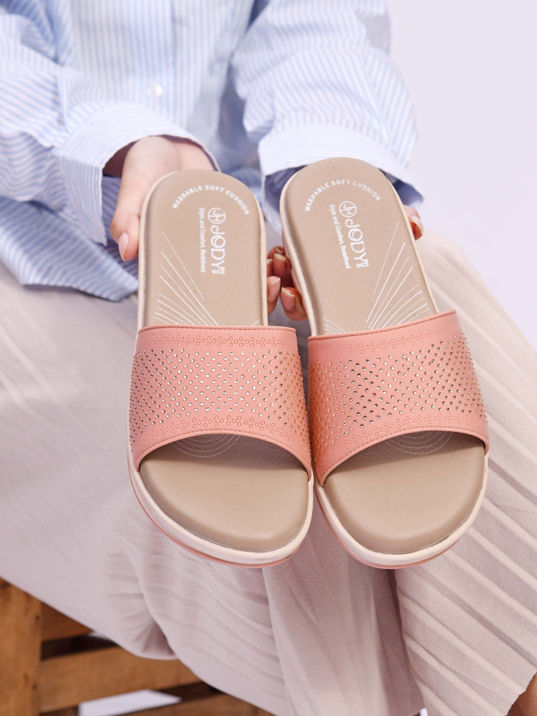 Astrid Flats