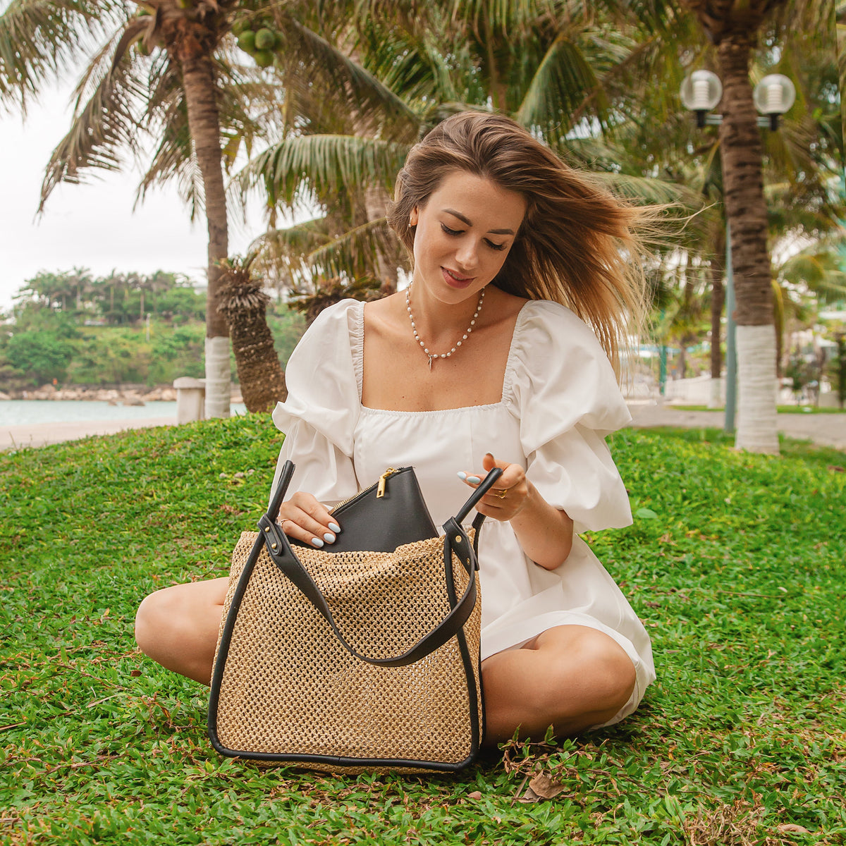 Banna | Tote Bag  - By Qivii