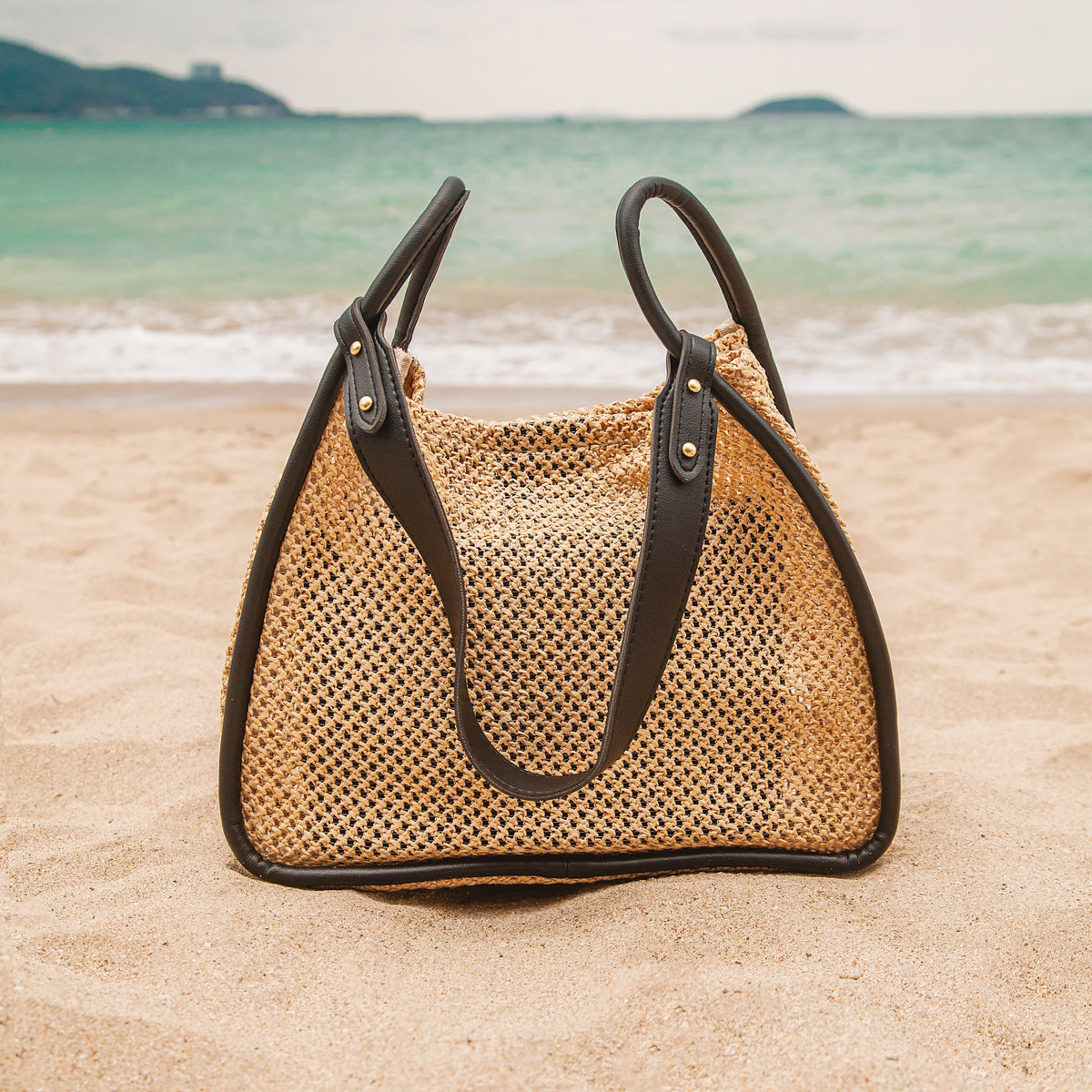 Banna | Tote Bag  - By Qivii