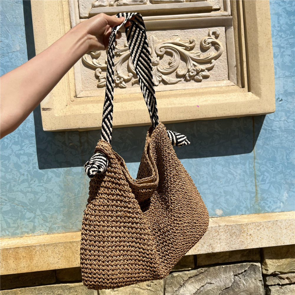 Namah | Shoulder Bag  - By Qivii