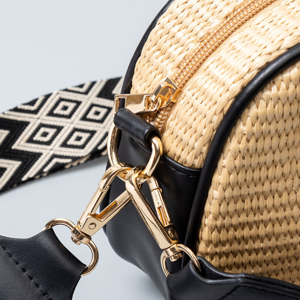Auma | Crossbody Bag  - By Qivii