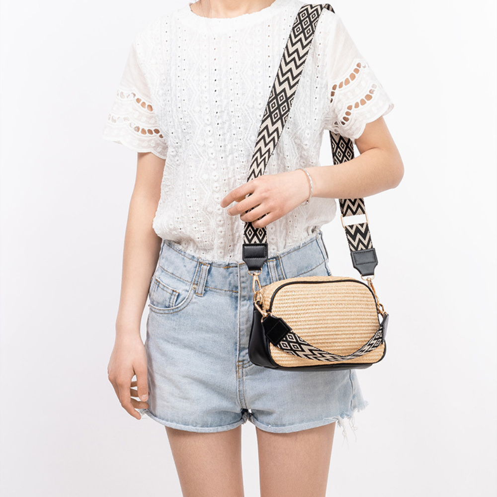 Auma | Crossbody Bag  - By Qivii