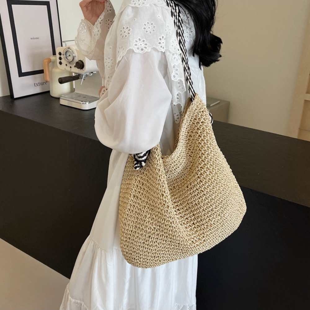 Namah | Shoulder Bag  - By Qivii