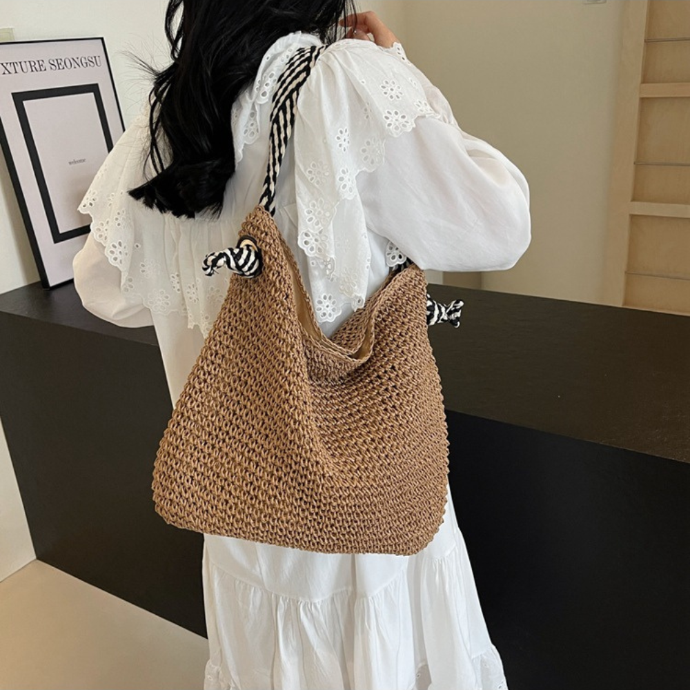 Namah | Shoulder Bag  - By Qivii