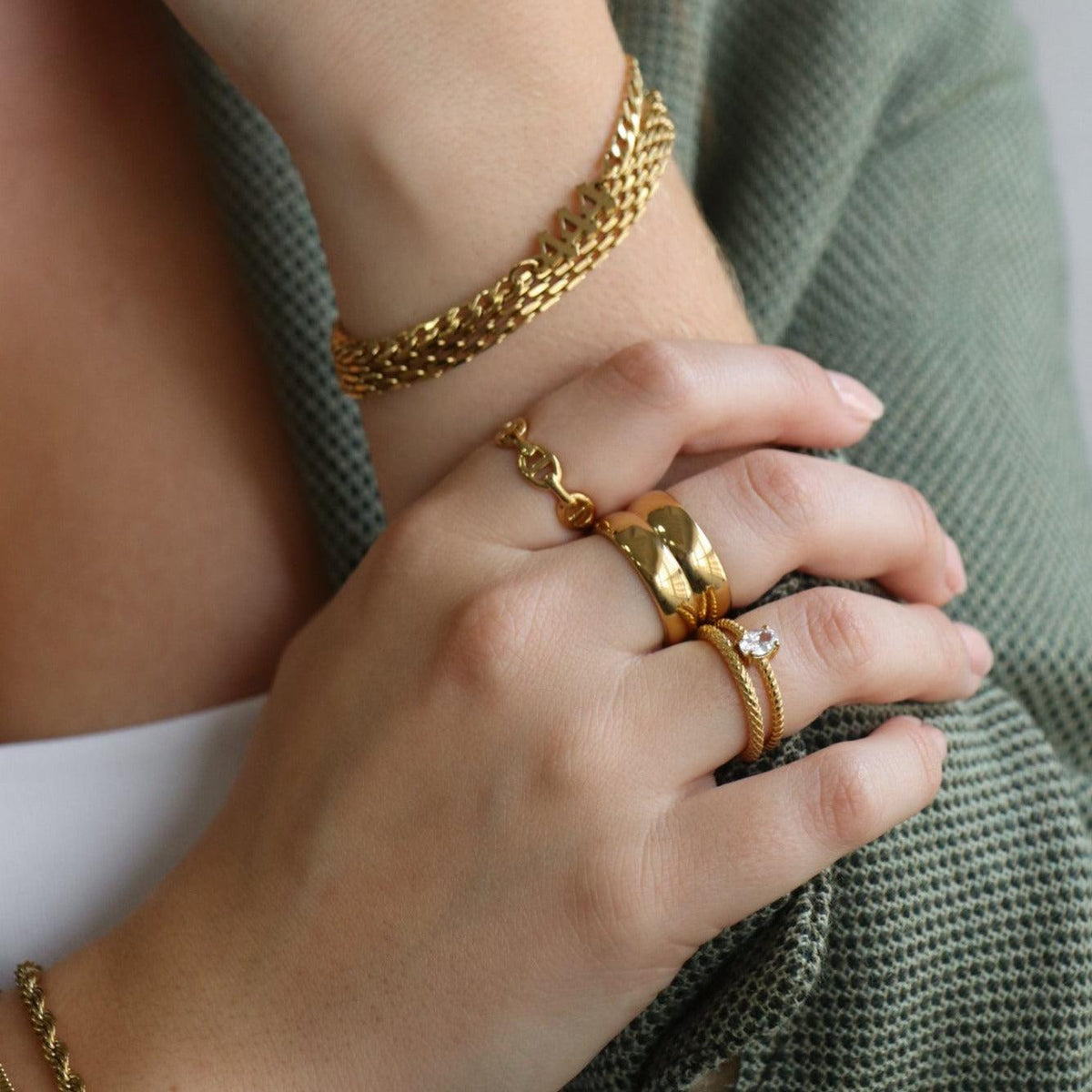 Dolce Ring | By Qivii
