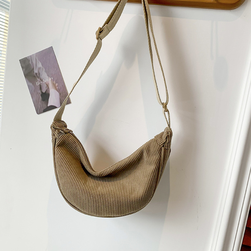 Fanna | Crossbody Belt Bag  - By Qivii