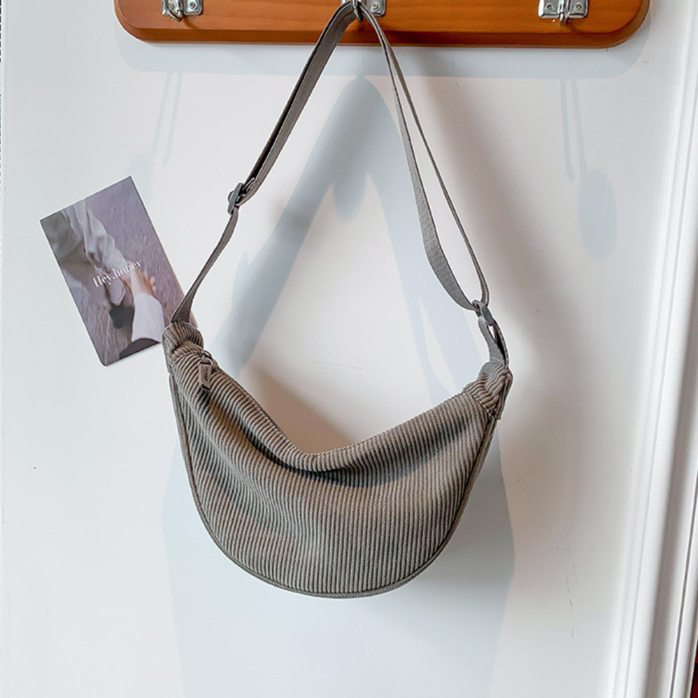 Fanna | Crossbody Belt Bag  - By Qivii