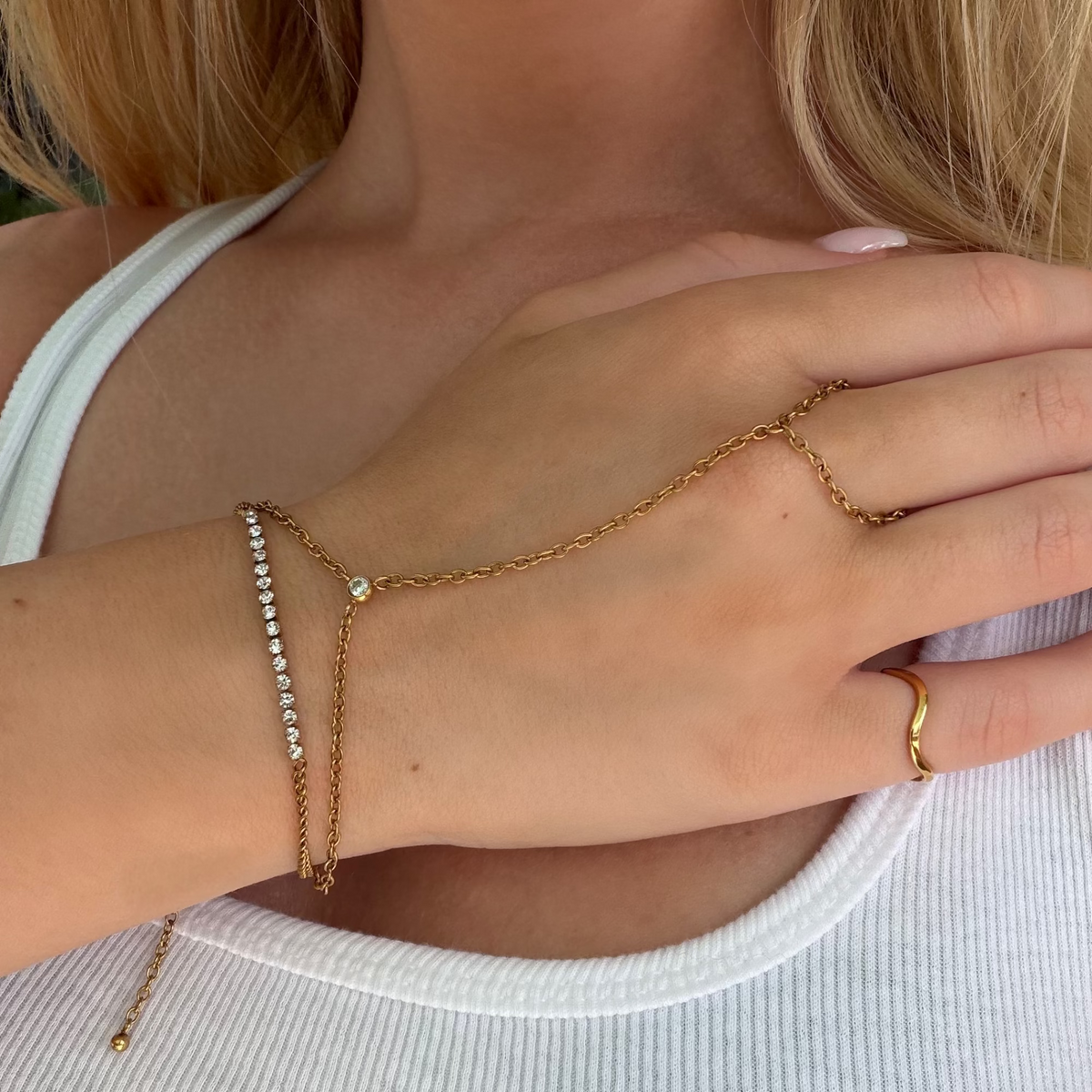 Dahlia Hand Chain | By Qivii