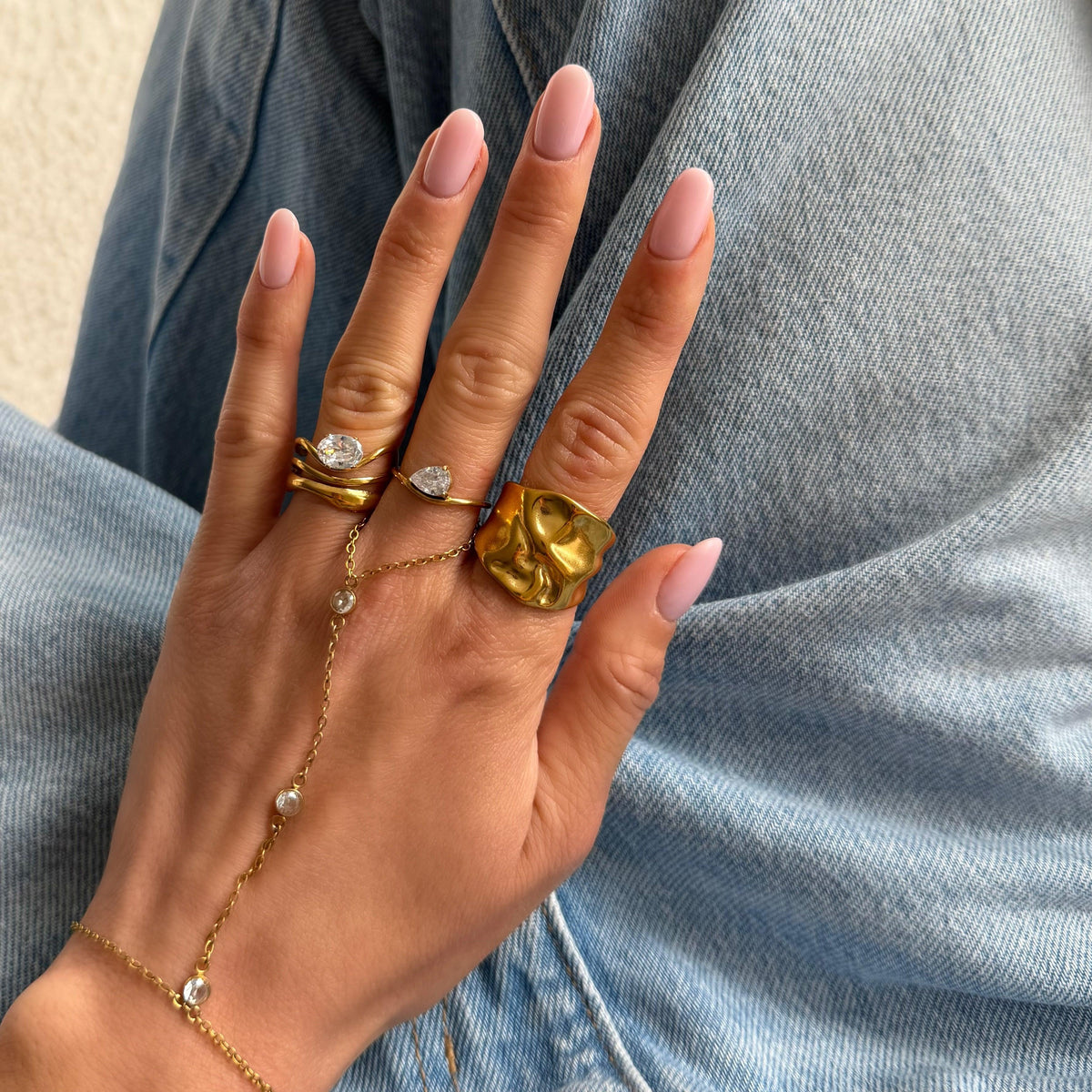 Sweet Swirl Ring | By Qivii