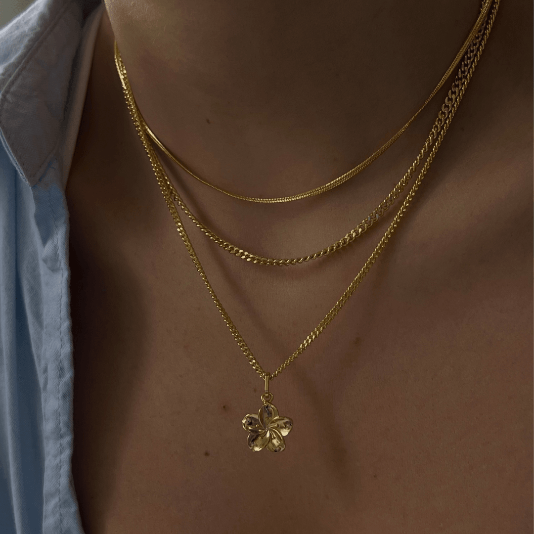 Hibiscus Necklace | By Qivii