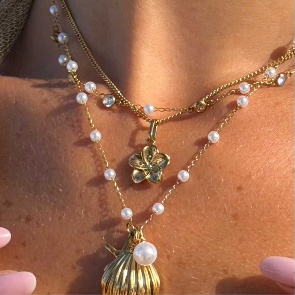 Hibiscus Necklace | By Qivii