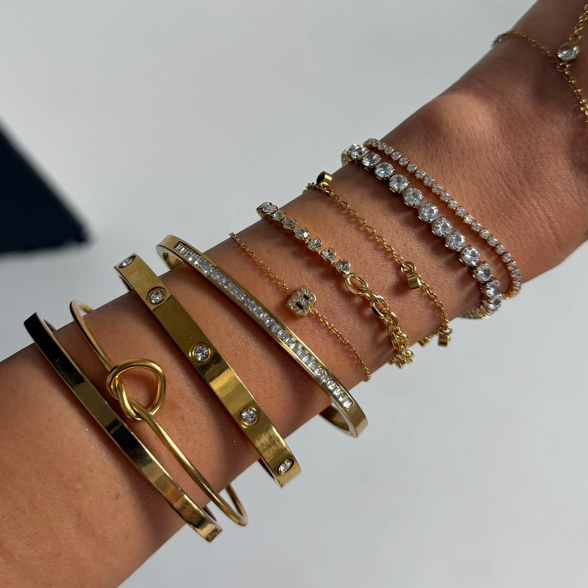 Daily Bangle | By Qivii