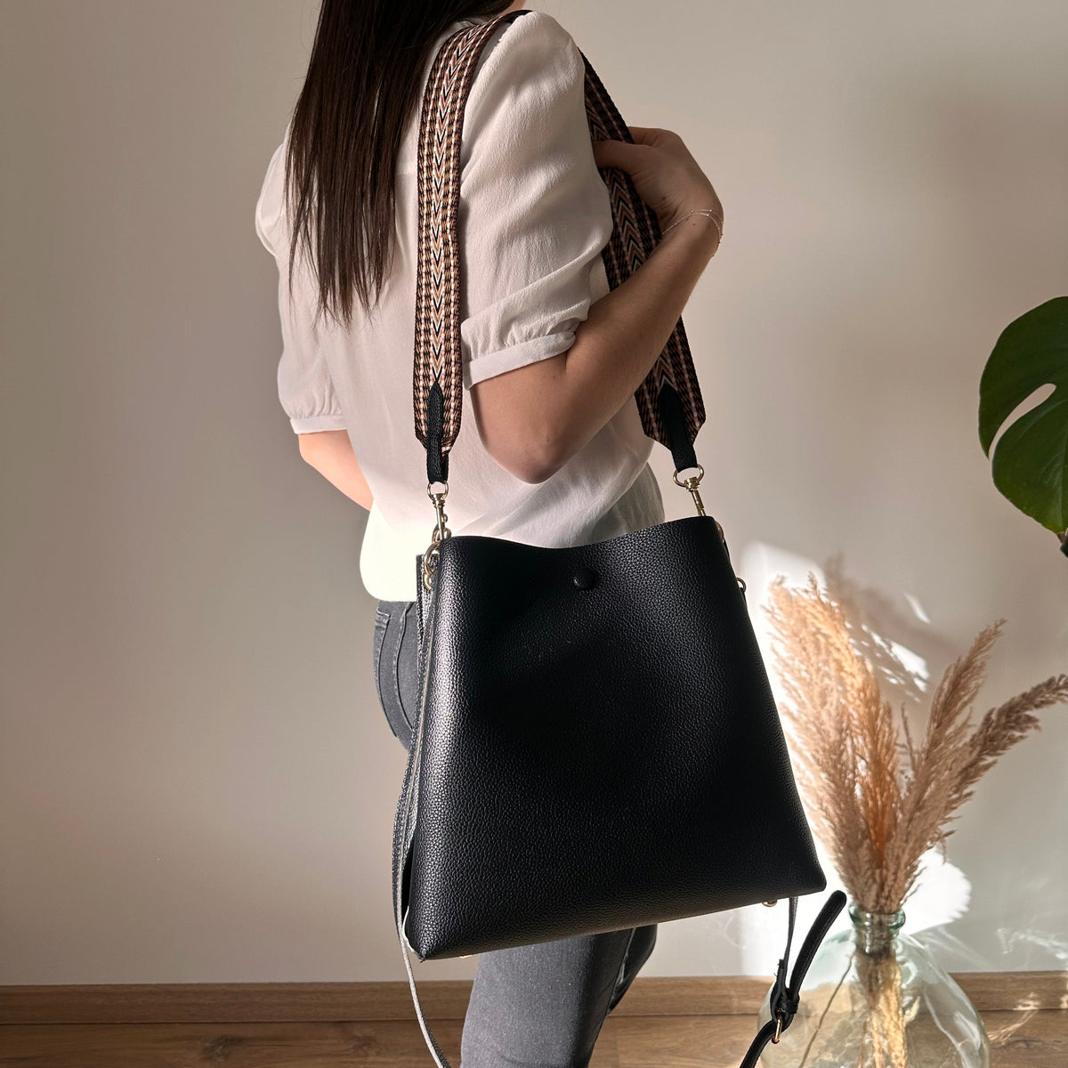 Montelise | Crossbody Bucket Bag  - By Qivii