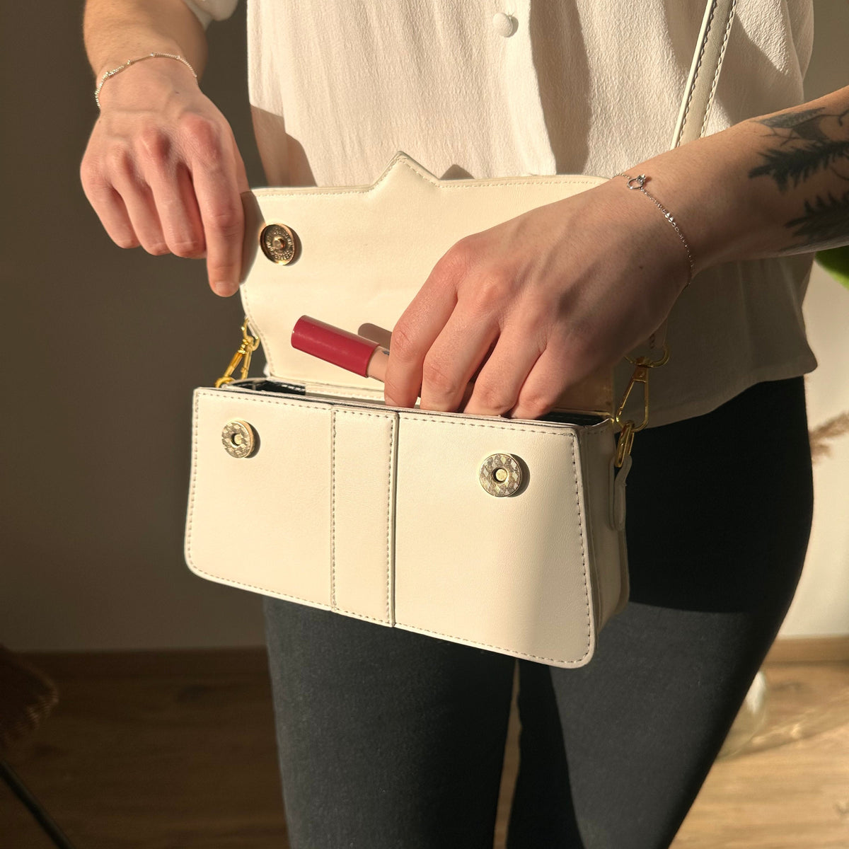 Arlisse | Crossbody Bag  - By Qivii