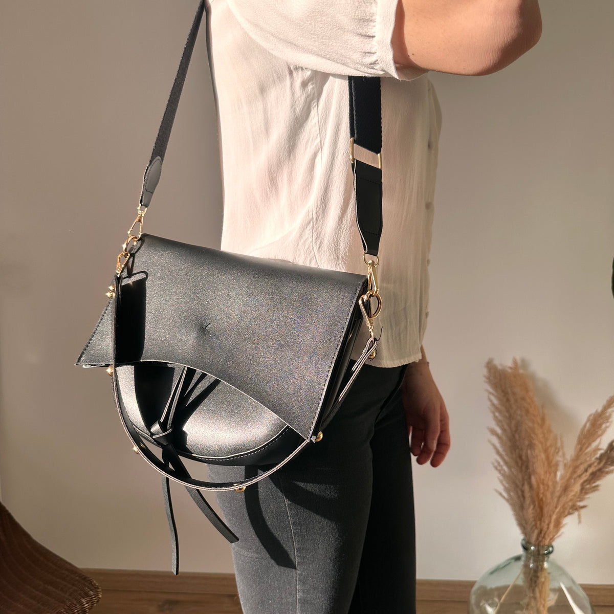 Lune | Crossbody Bag  - By Qivii