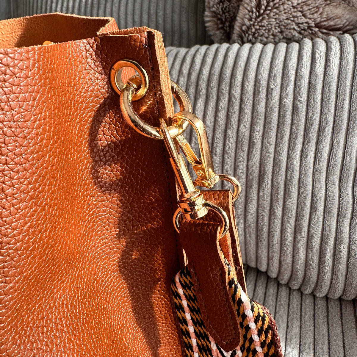 Montelise | Crossbody Bucket Bag  - By Qivii