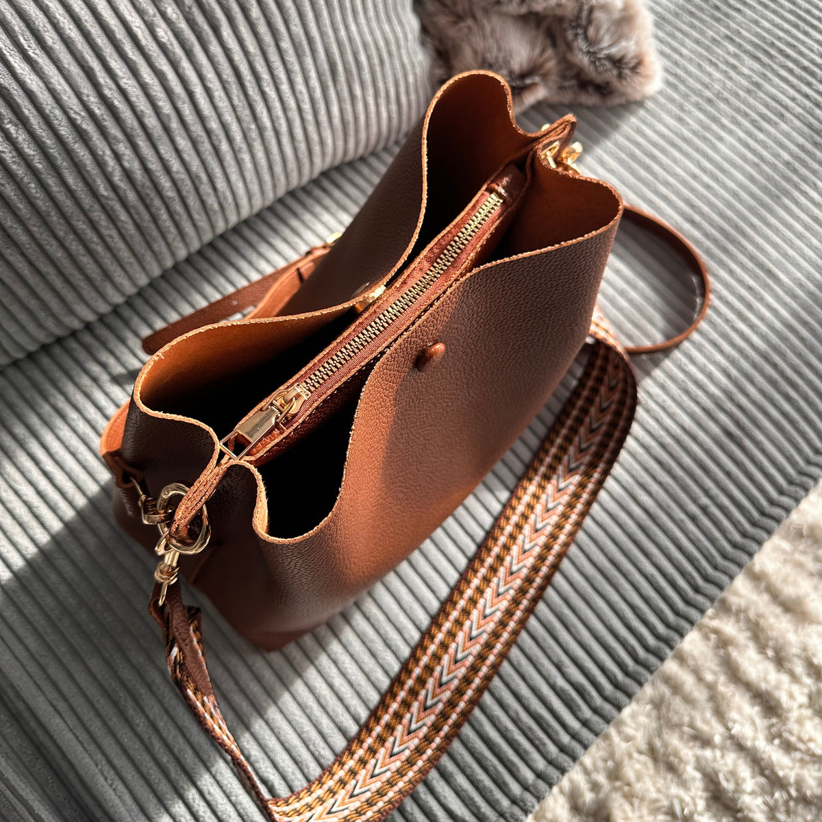 Montelise | Crossbody Bucket Bag  - By Qivii