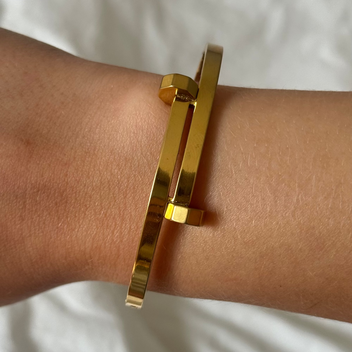 Radiant Row Bangle | By Qivii