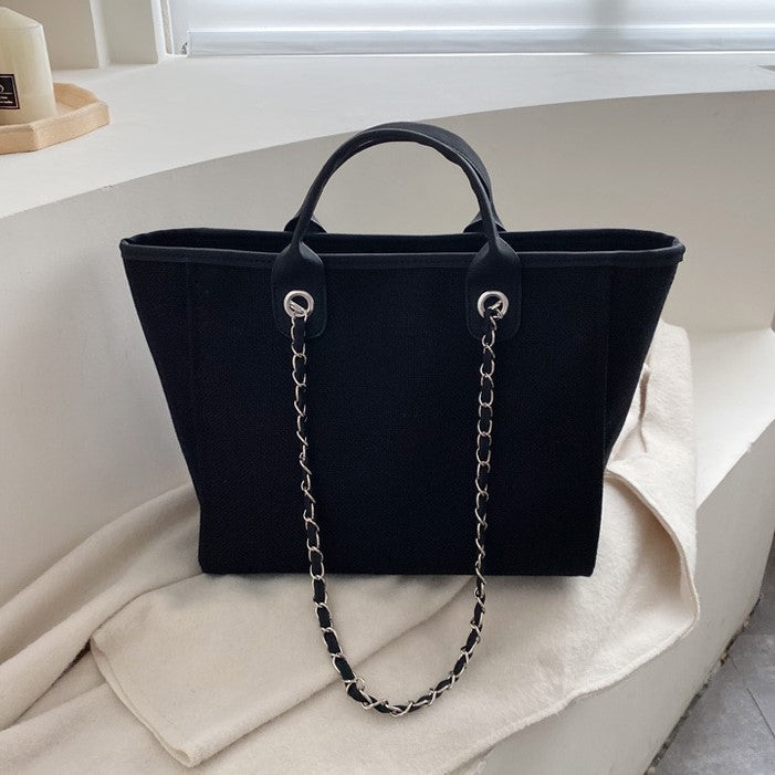 Fulla | Tote Bag  - By Qivii