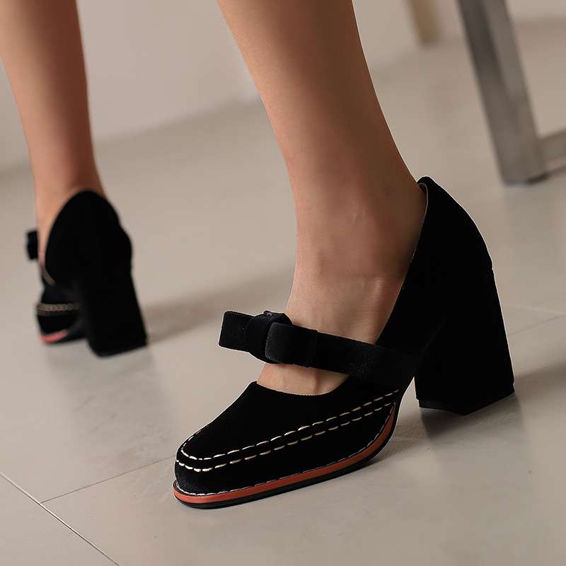 Alessia Velvet Loafers  - By Qivii