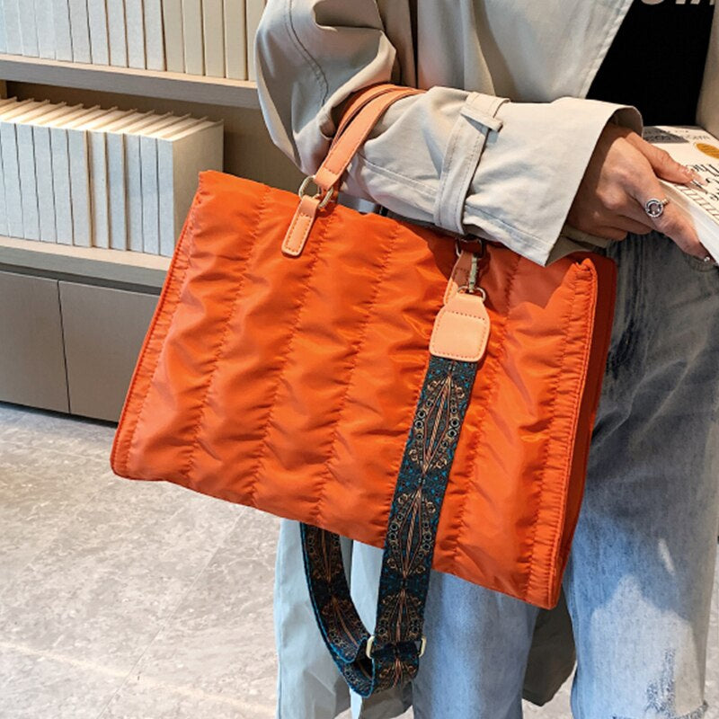 Lelah | Tote Bag  - By Qivii