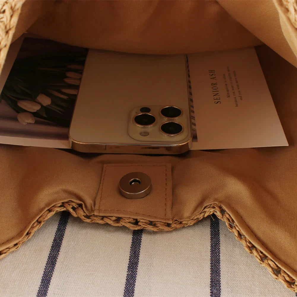 Blana | Tote Bag  - By Qivii