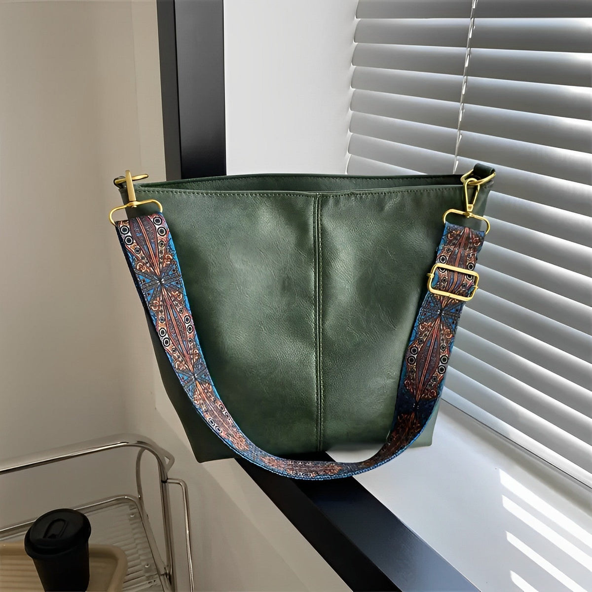 Boyah | Crossbody Bag  - By Qivii