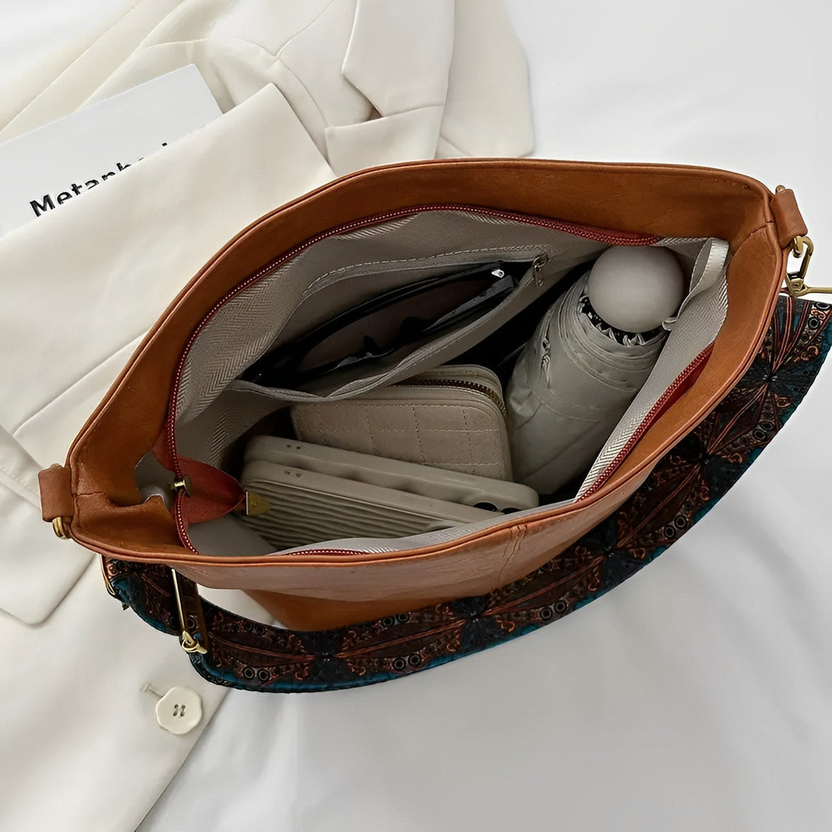 Boyah | Crossbody Bag  - By Qivii