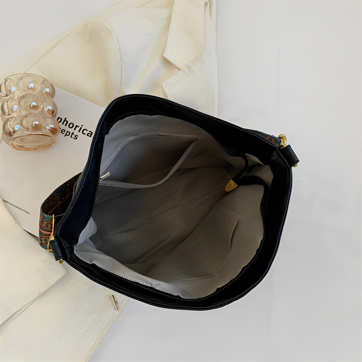 Boyah | Crossbody Bag  - By Qivii
