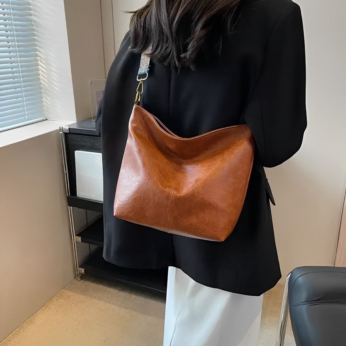 Boyah | Crossbody Bag  - By Qivii
