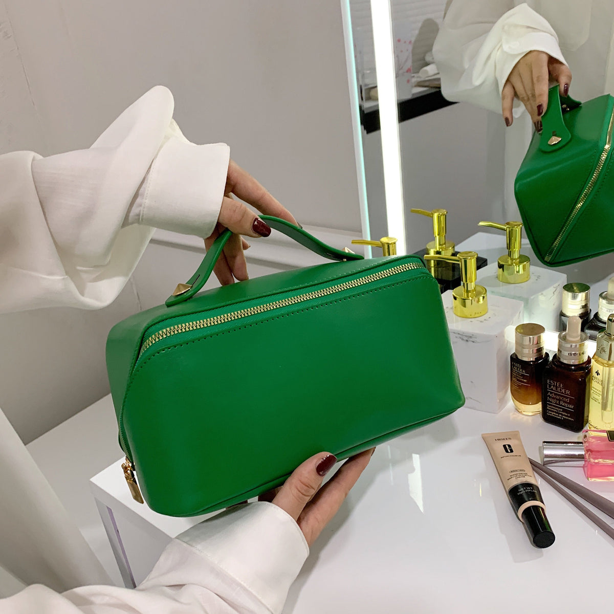 Tinah | Makeup Pouch  - By Qivii