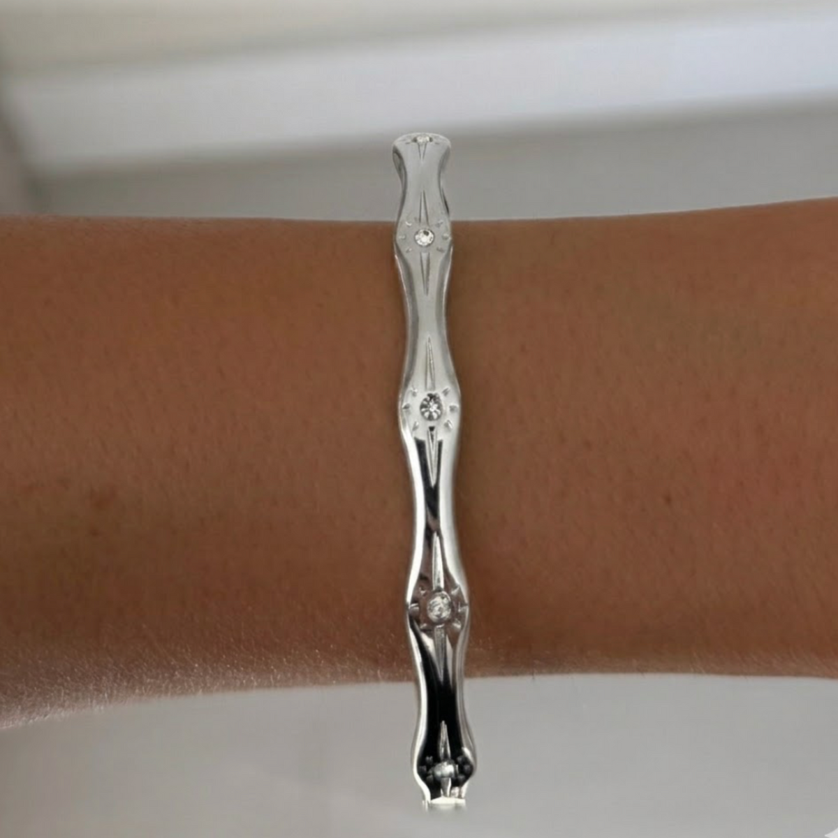 Milkyway Bangle | By Qivii