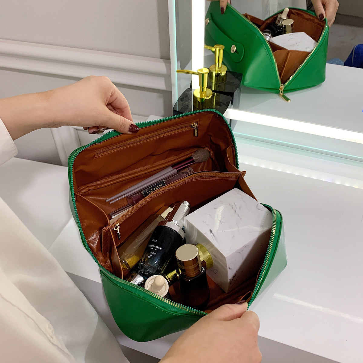 Tinah | Makeup Pouch  - By Qivii